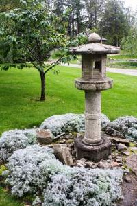 Stone lantern