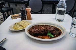 Harry & Izzy's, Indianapolis